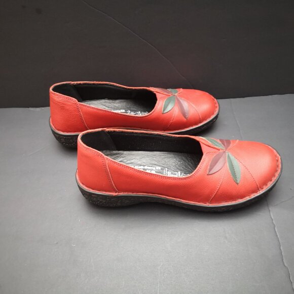 Volks Walkers Ladies Size 39 (Approx. 8-8.5 US) Red w/ Flower Leather Flats - Picture 2 of 7